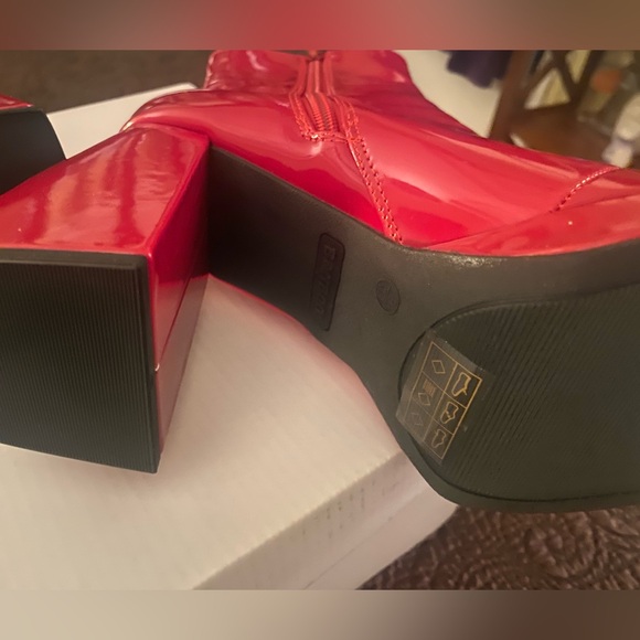 BAMBOO Red Heeled Boots - Picture 5 of 9